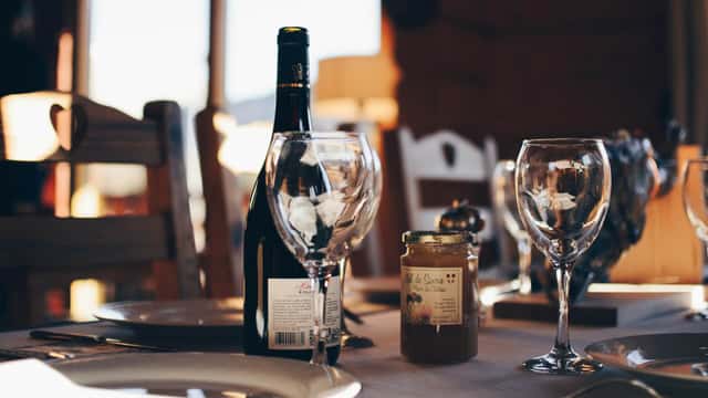 Luxemburger Wein: Regionen, Weinkellereien und die besten Orte zum Verkosten