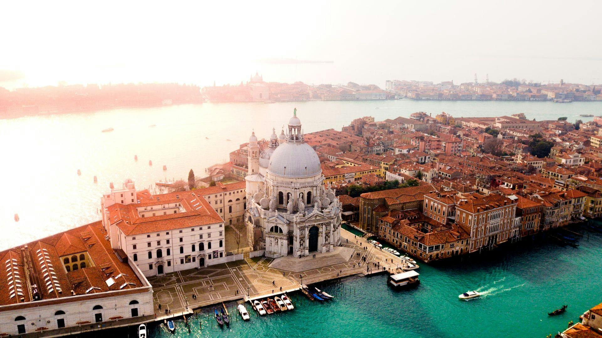 Центр Венеции избавят от круизных лайнеров