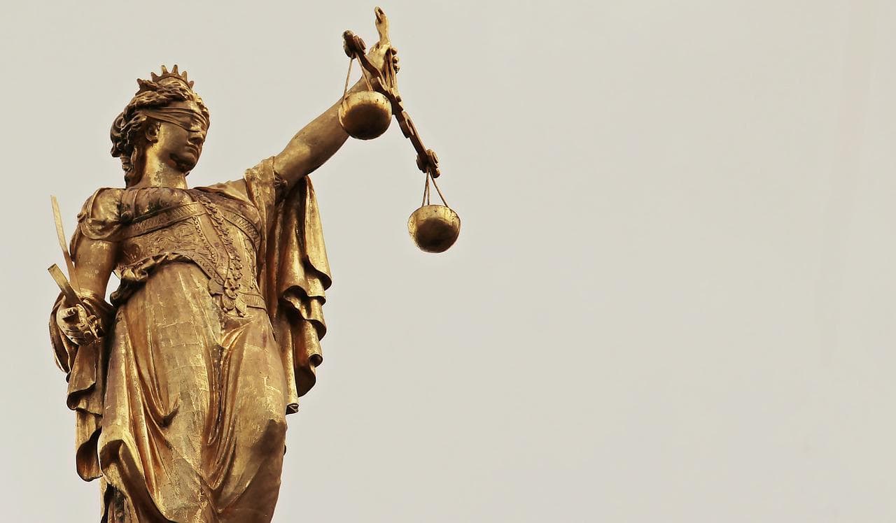 Хейтера Беттеля и Ленерт отправят под суд