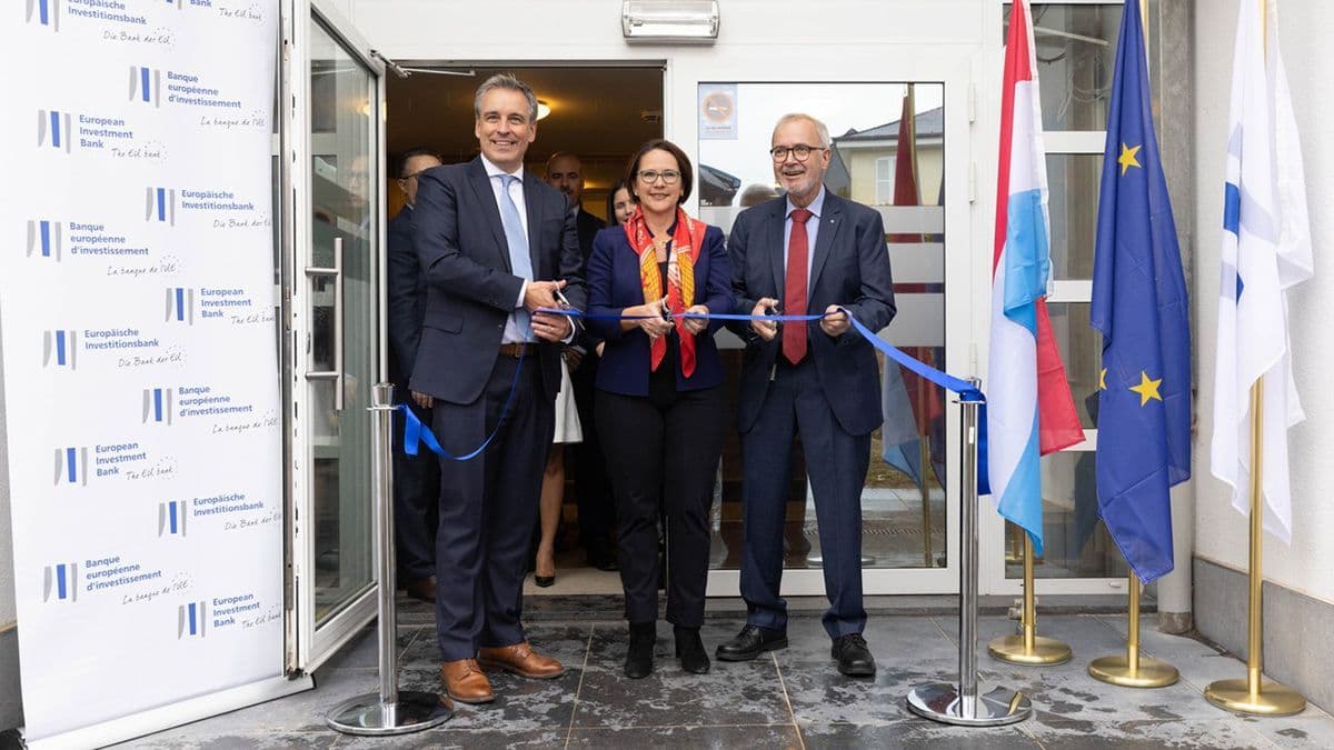 New school for refugee children in European Investment Bank building