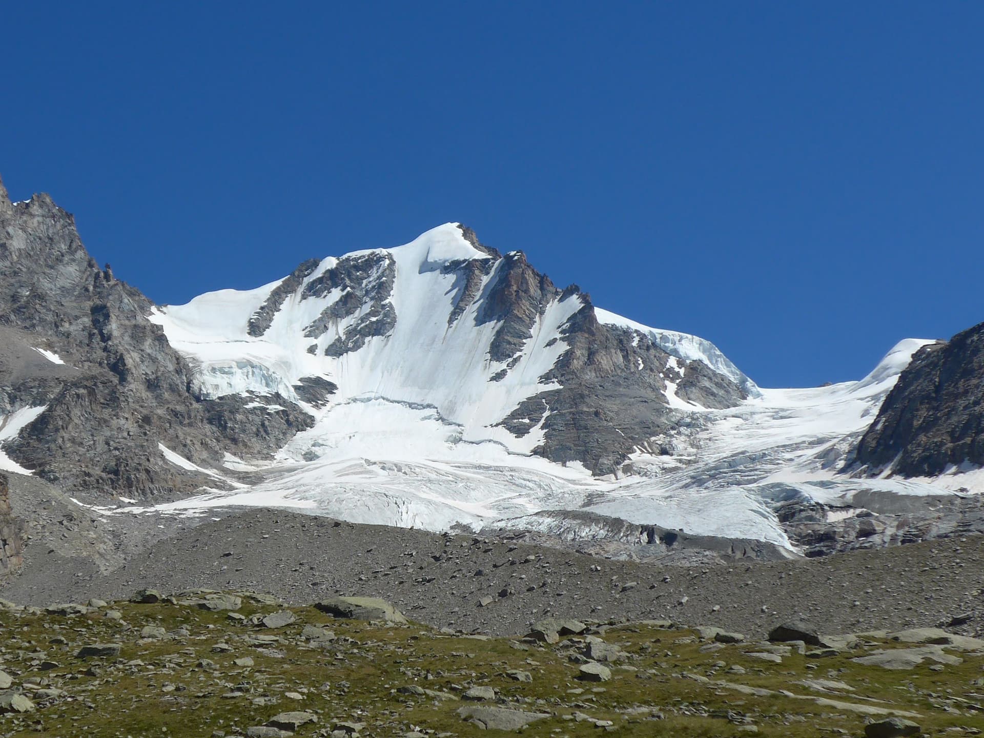 GranParadisoFromNW.jpg