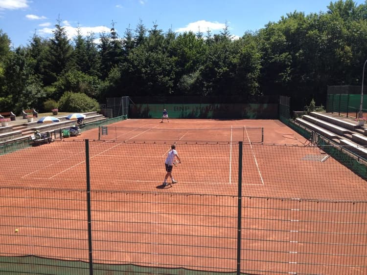 Courts de tennis, source : Club Spora