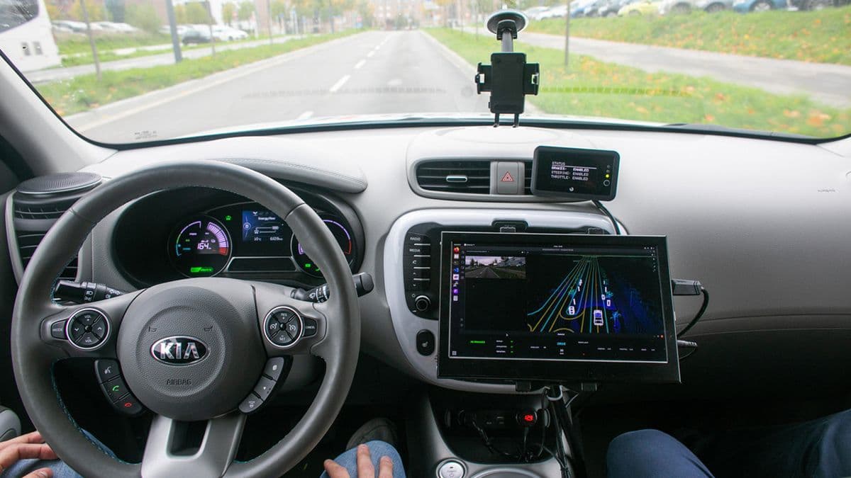 Первый беспилотный автомобиль появился на улицах Люксембурга