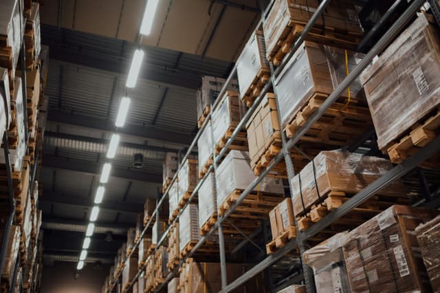 Logistics jobs in Luxembourg: wages, requirements, documents