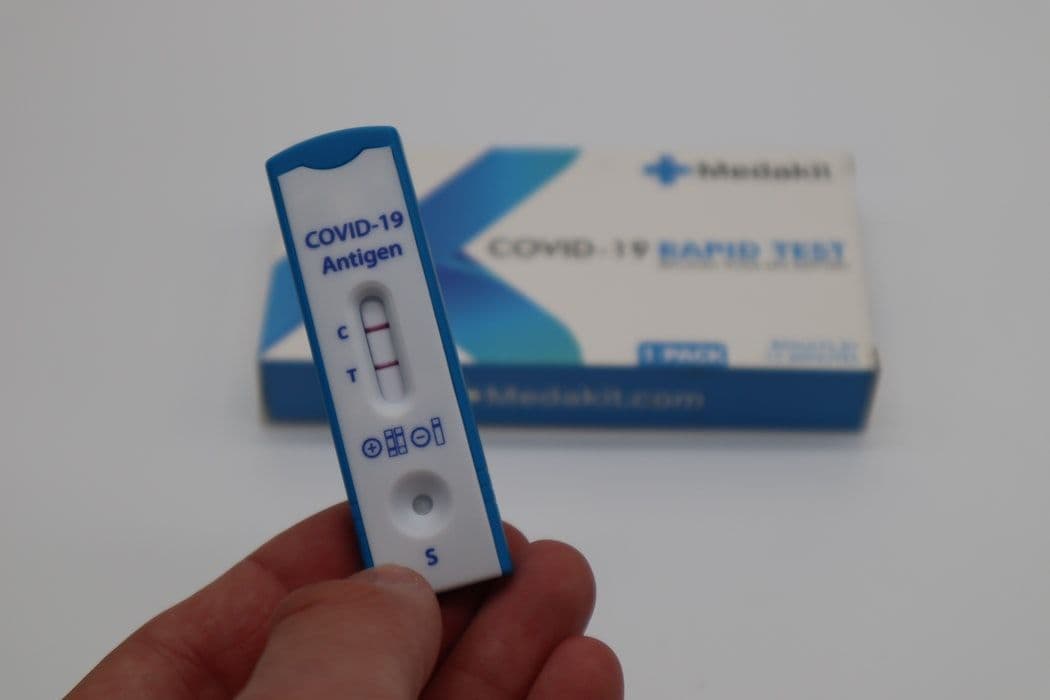 В аптеках Германии и Люксембурга появились тесты для самодиагностики COVID-19