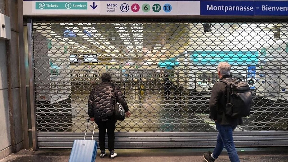 Парижское метро перекрыто из-за забастовок
