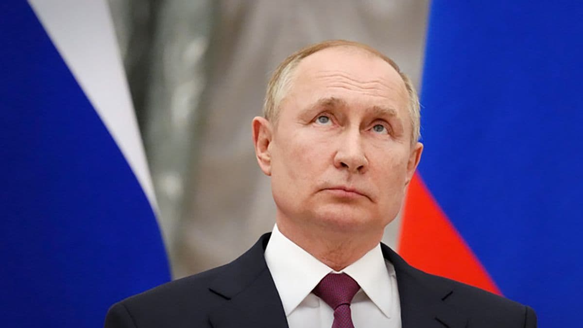 Владимир Путин ввёл военное положение в 4 регионах Российской Федерации