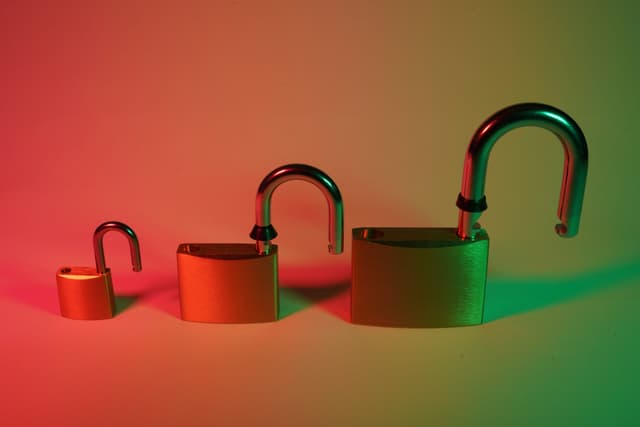 How to protect yourself from scammers in Luxembourg