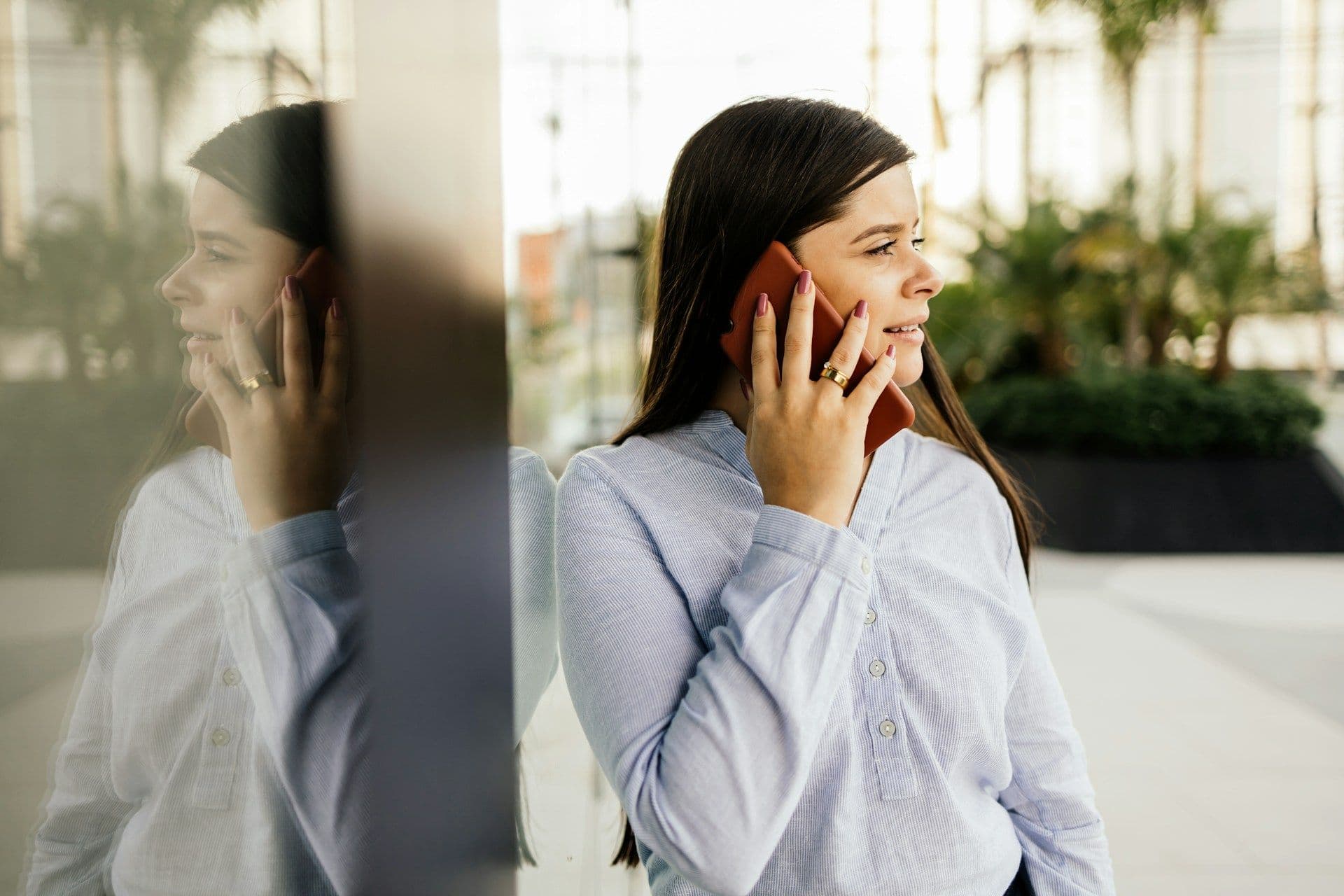 Woman on the phone in Luxembourg