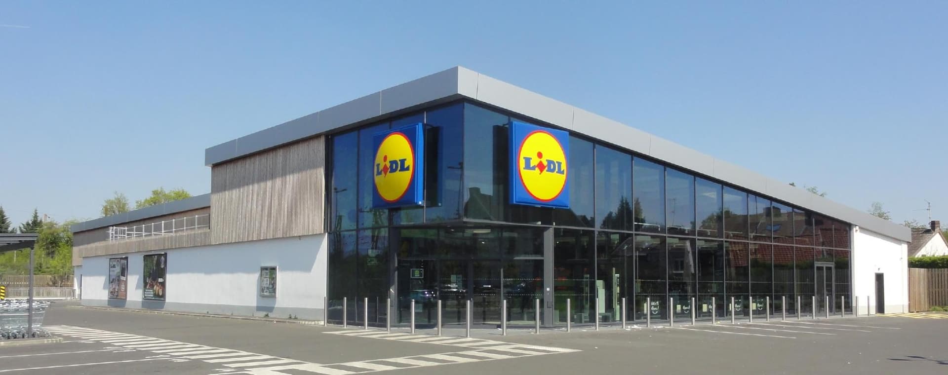 Lidl building