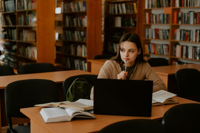 Emploi pour les étudiants au Luxembourg en 2025 : conditions de travail, salaires, offres d'emploi