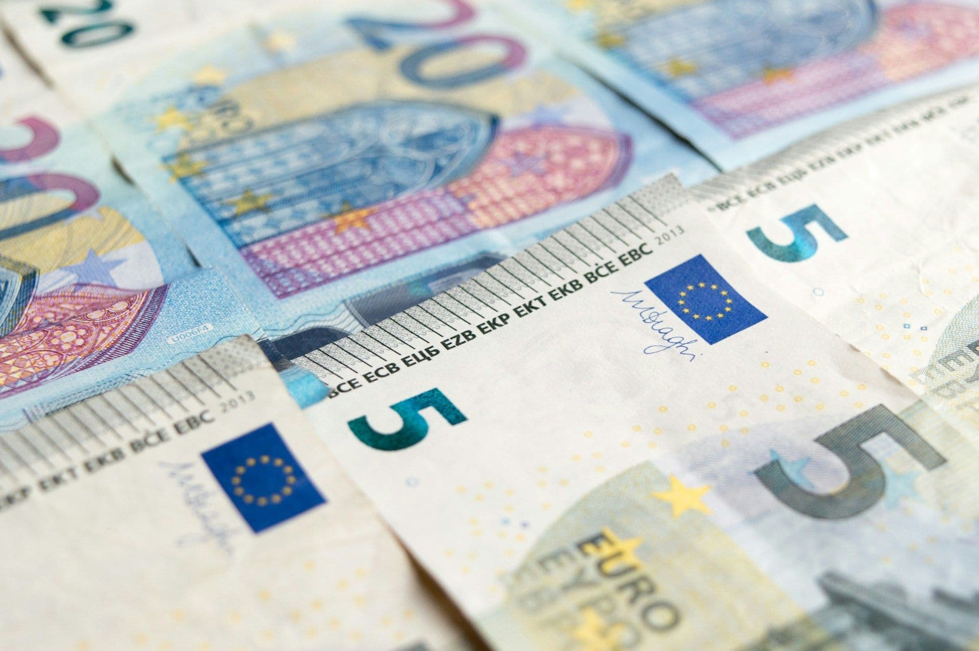 Euro cash in Luxembourg