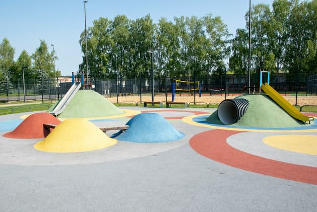 Terrains de jeux et parcs au Luxembourg pour les enfants