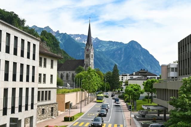 Luxemburg vs. Liechtenstein: Zwei Länder mit hohen Gehältern und Lebensstandards