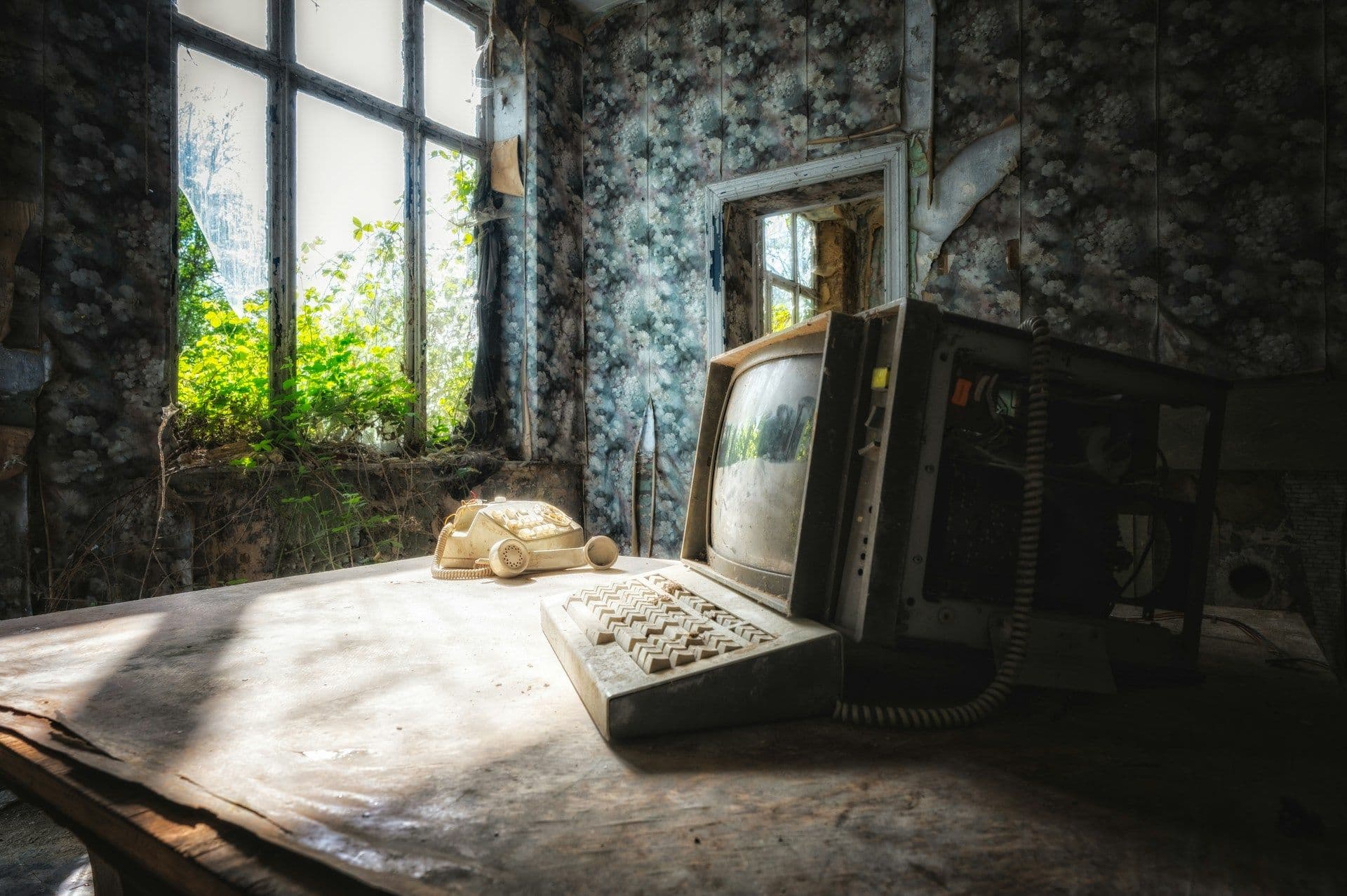 Old electronics in Luxembourg
