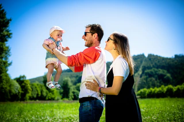 How can you relocate to Luxembourg with your child