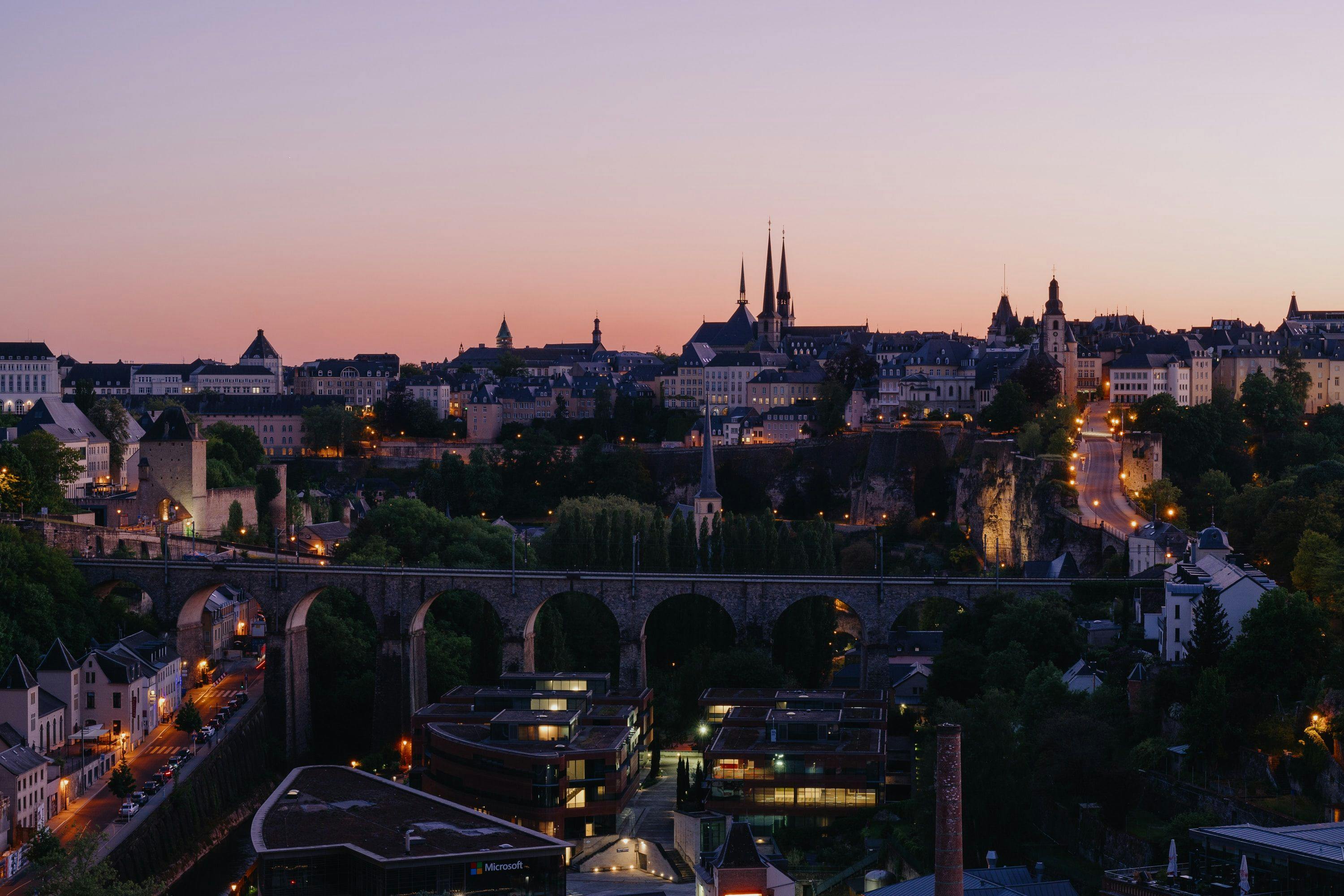 Люксембург, вечер, город, огни