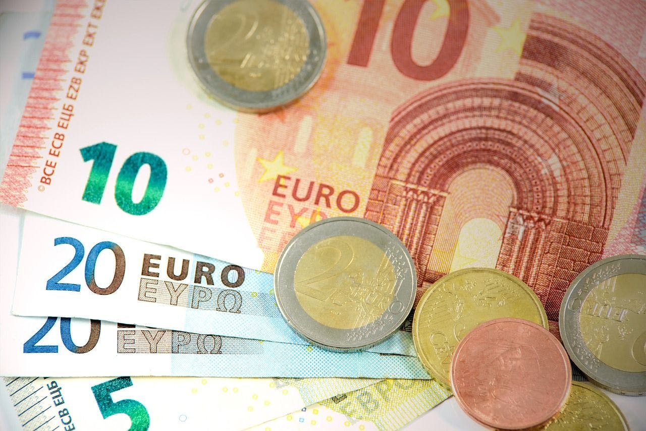 Евросоюз установит единую минимальную зарплату для всех стран