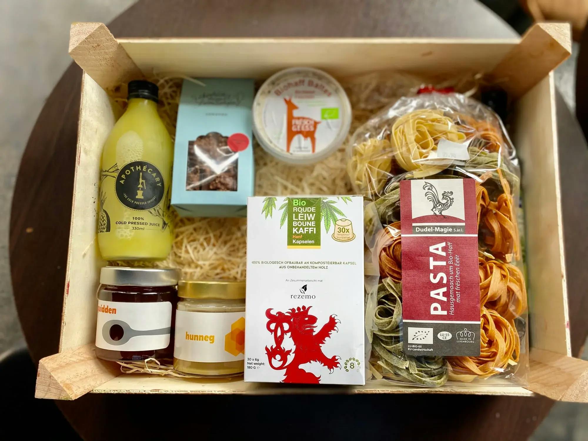 vegan food delivery luxembourg, food box vegan, ingredients order at home luxembourg