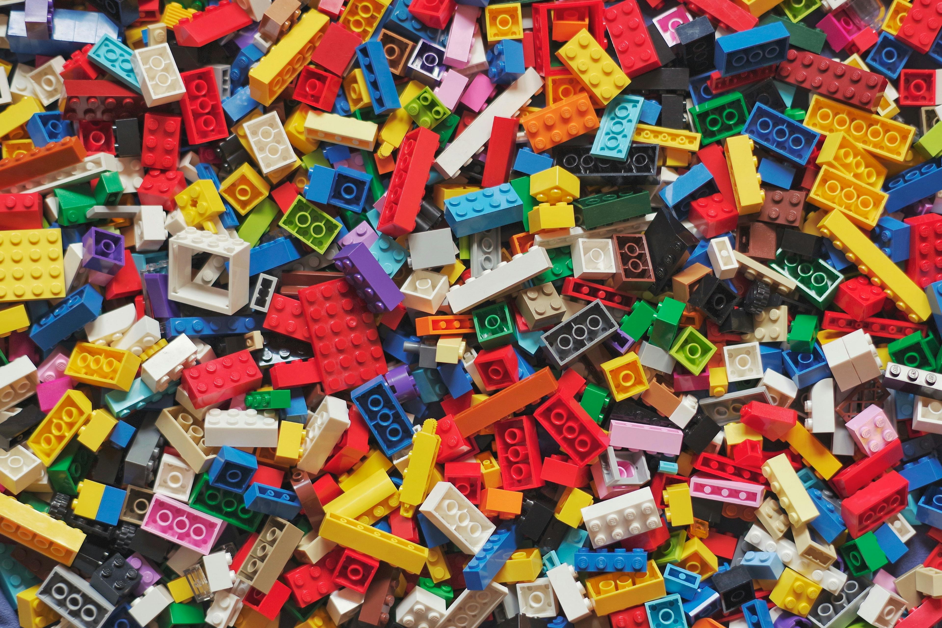 Игра и обучение: как Lego помогает в развитии детей