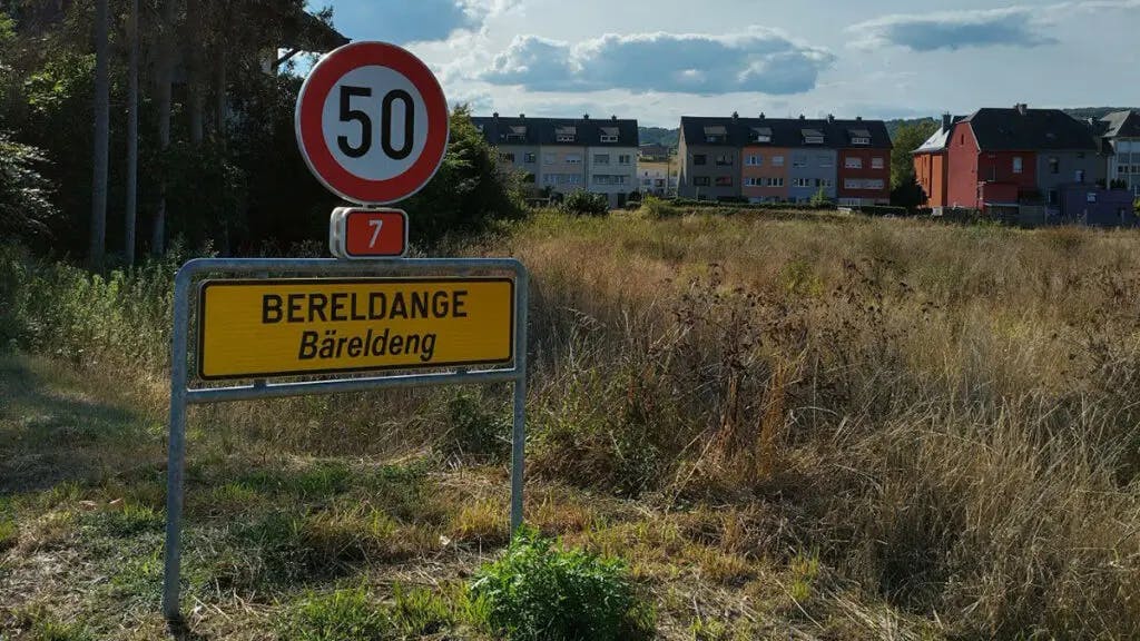 Сейчас живём в Берельданже. Это можно назвать пригородом Люксембурга, вблизи Кирхберга. Фото из личного архива Артёма.