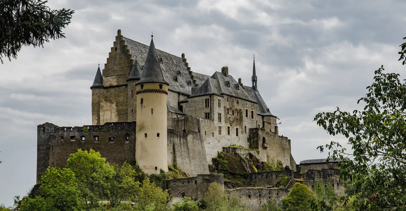 Vianden Castle, Luxembourg. Photo: Mike van den Bos,Unsplash 