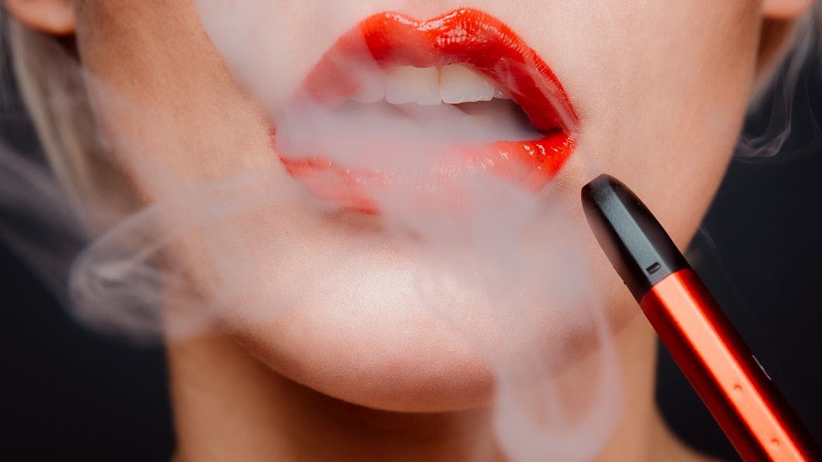 E-cigarettes and the risk of contracting COVID-19: possible connection found