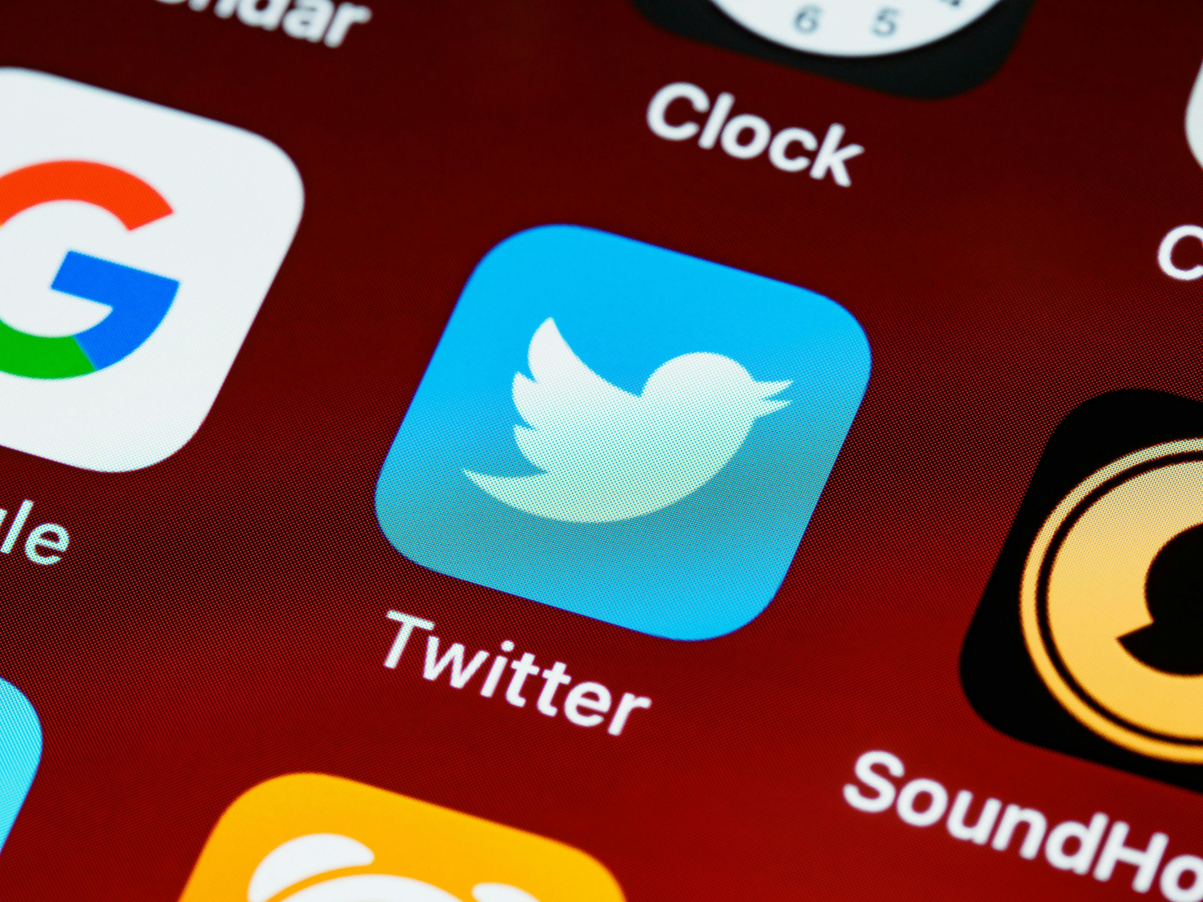 Twitter, app, screen, smartphone