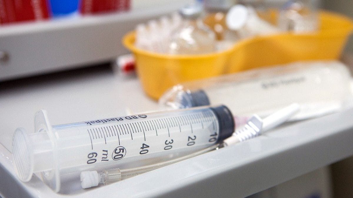 Австрия отменила обязательную вакцинацию от коронавируса