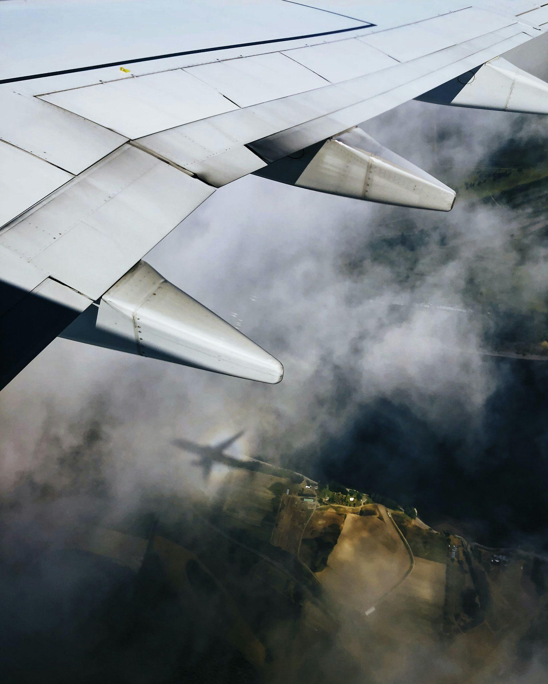 Government ready to compensate for its flight-related CO2 emissions