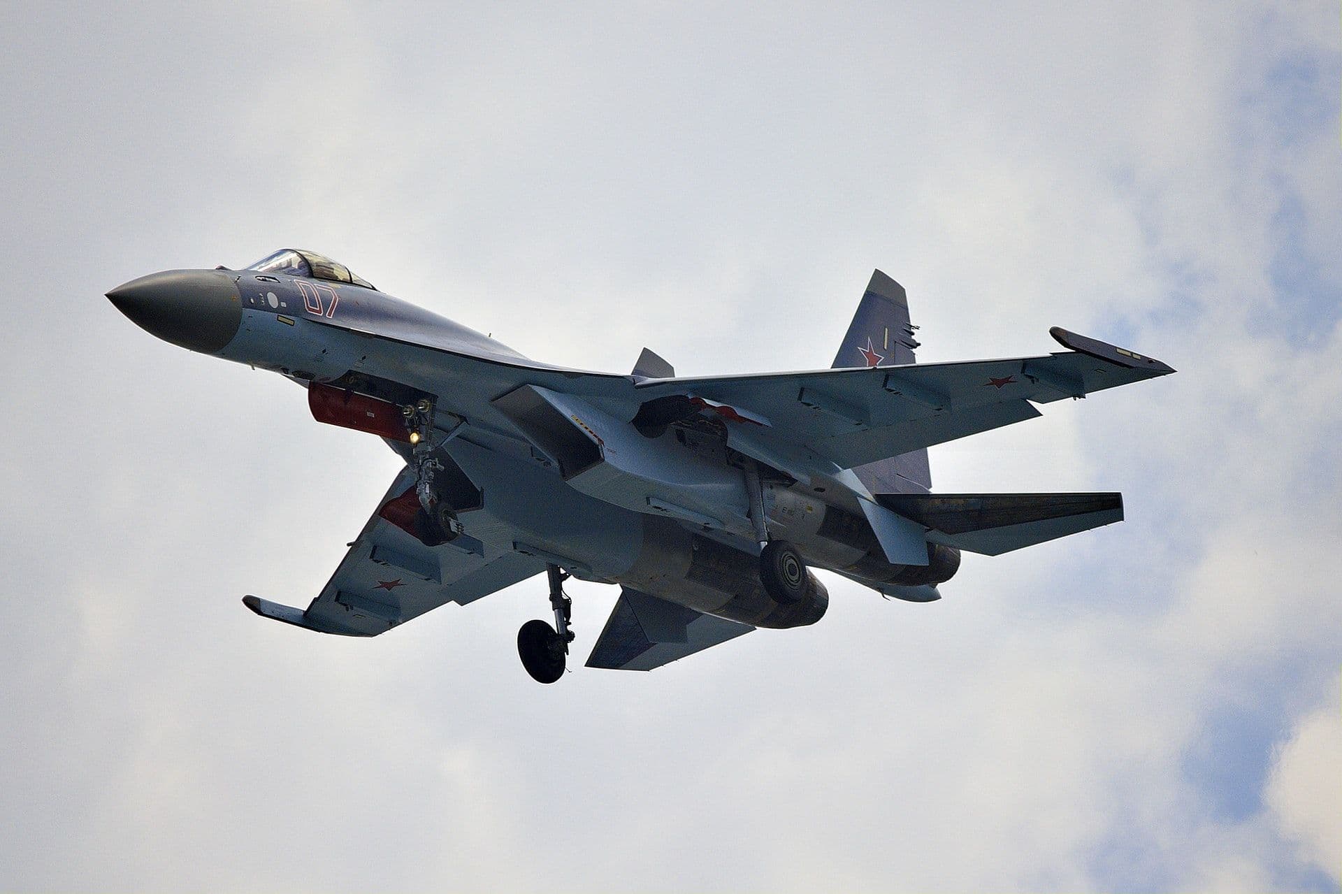 Страны увеличили военные расходы, несмотря на пандемию