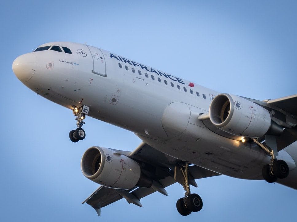 Франция тестирует на рейсах Air France цифровые пропуски