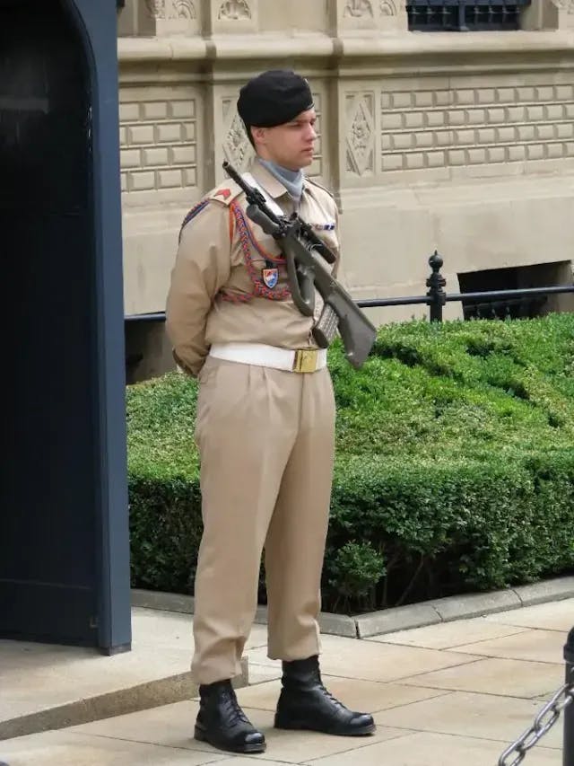 What is the uniform and ranks in the army of Luxembourg