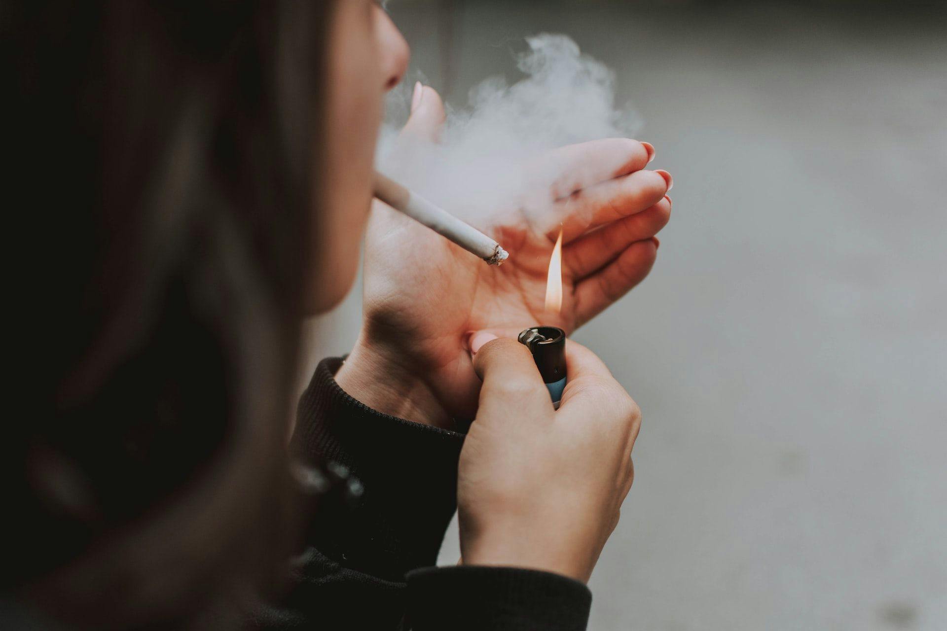 Парламент обсуждает, нужно ли повышать цену сигарет