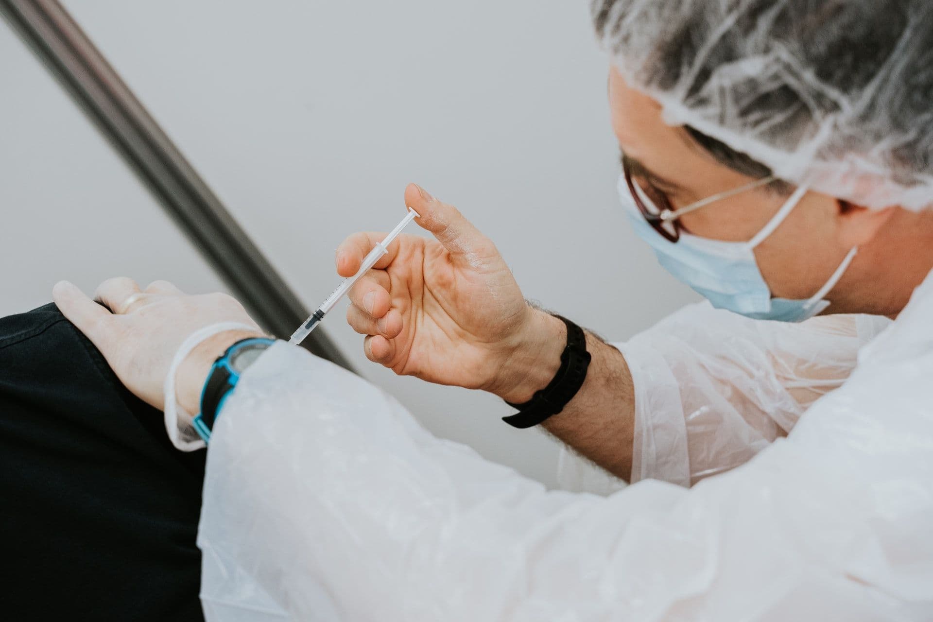 LCGB поддерживает обязательную вакцинацию COVID-19