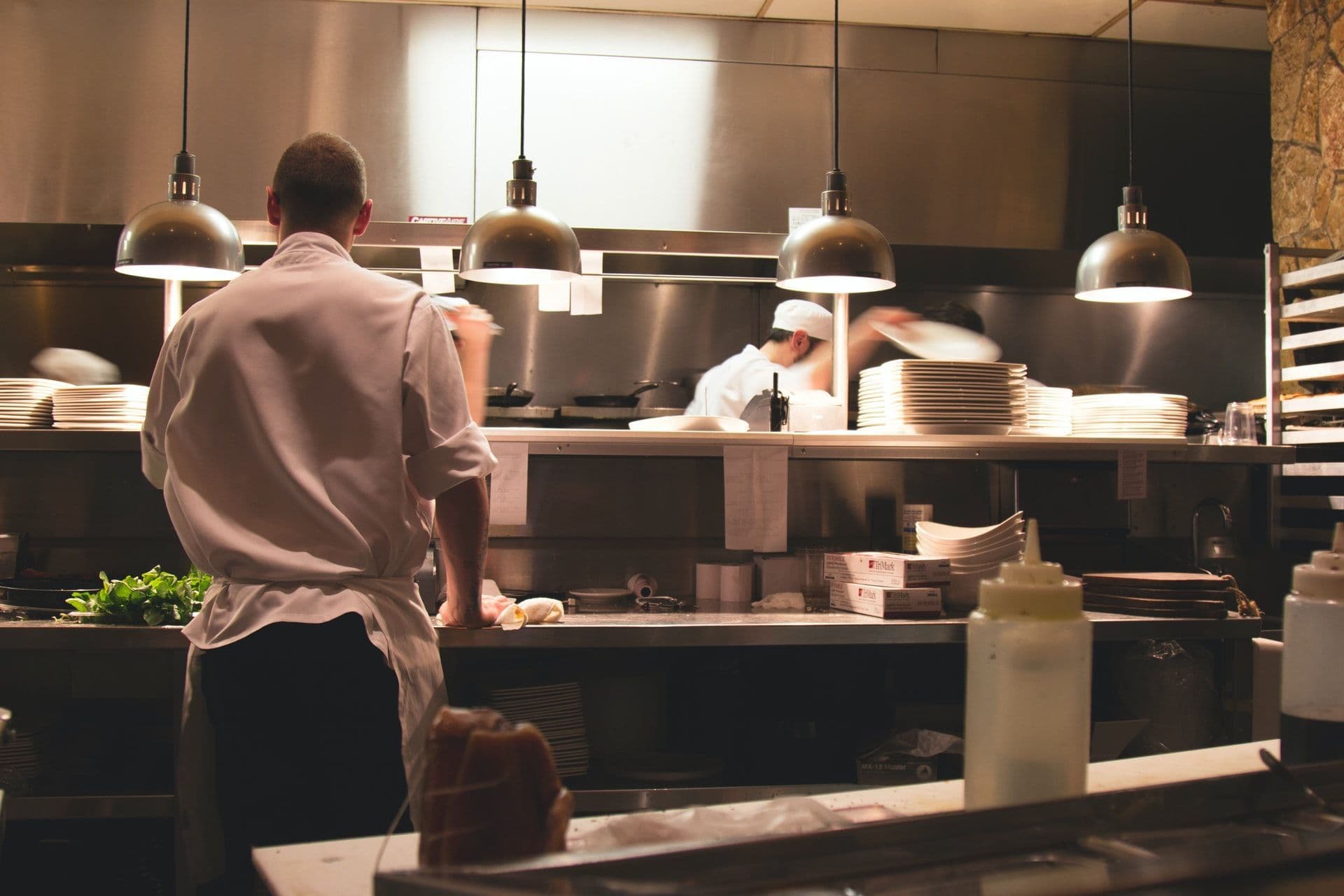 Представители сектора Horeca потребовали отменить обязательные тесты для посетителей