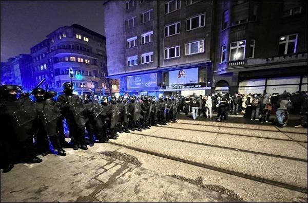 Полиция контролирует протесты в Люксембурге
