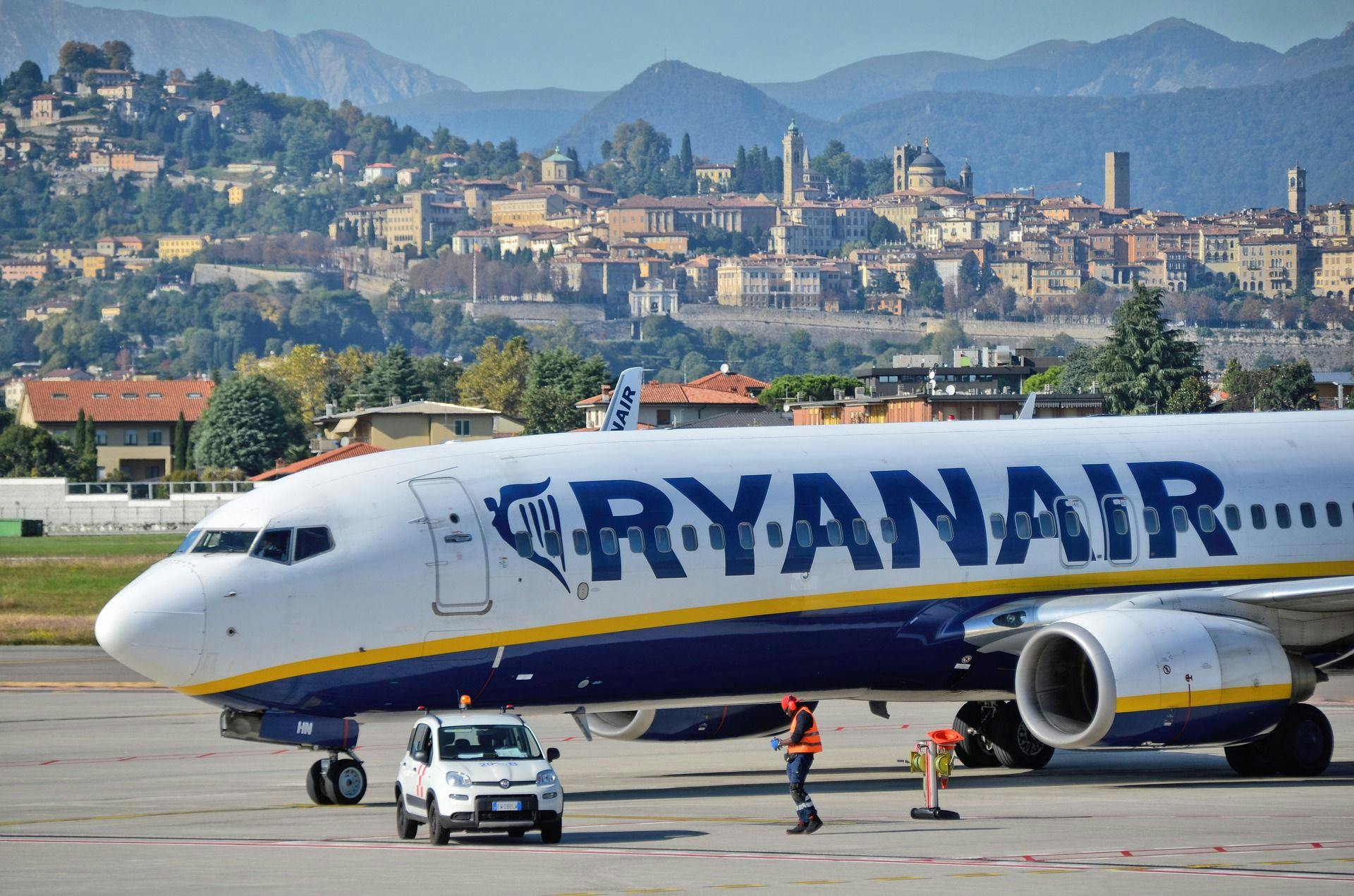 Гендиректор Ryanair надеется восстановить авиасообщение после Пасхи