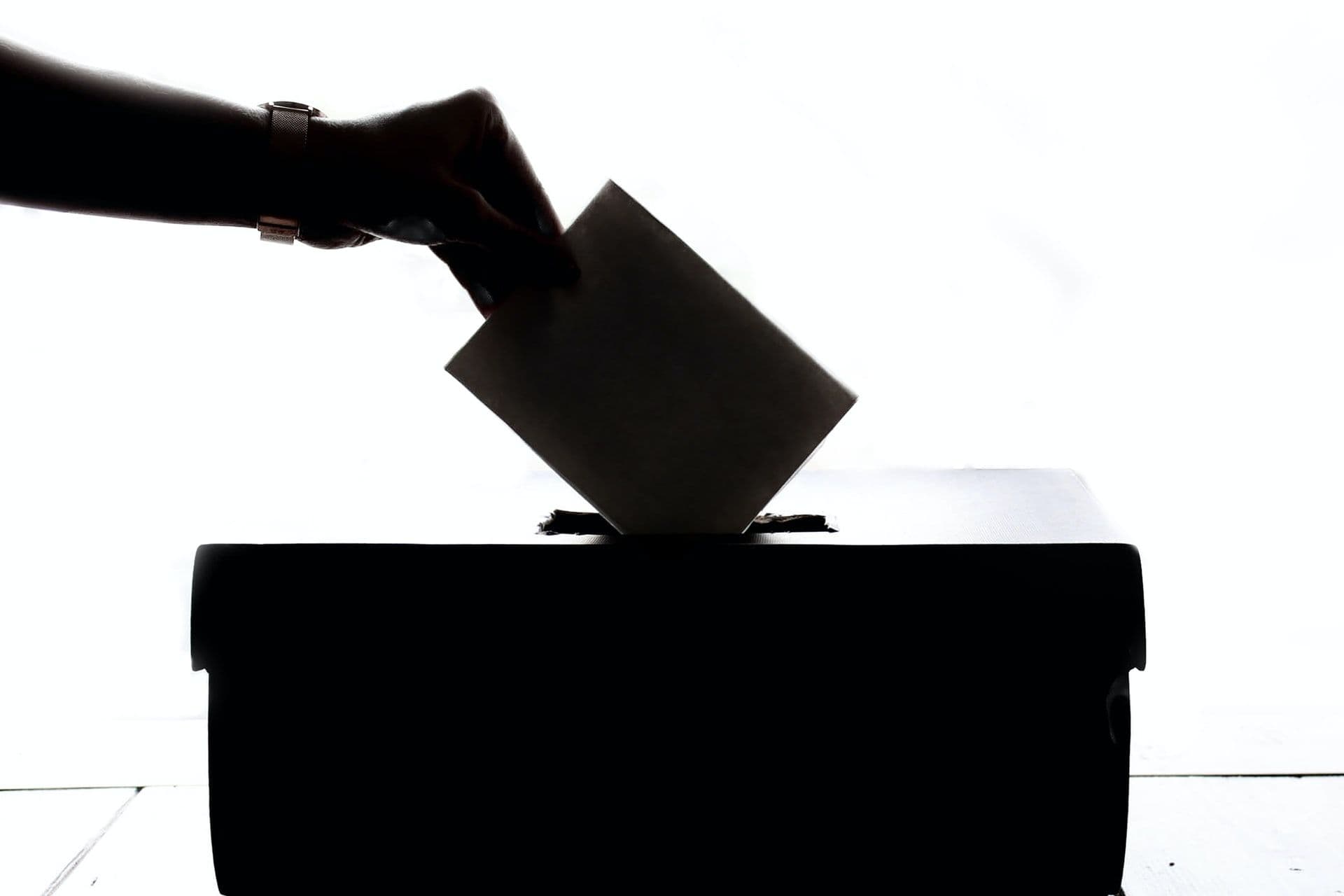 Participation in local elections made easier for non-nationals