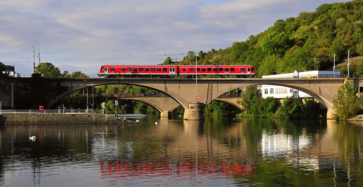 The railway bridge between Wasserbillig and Igel.