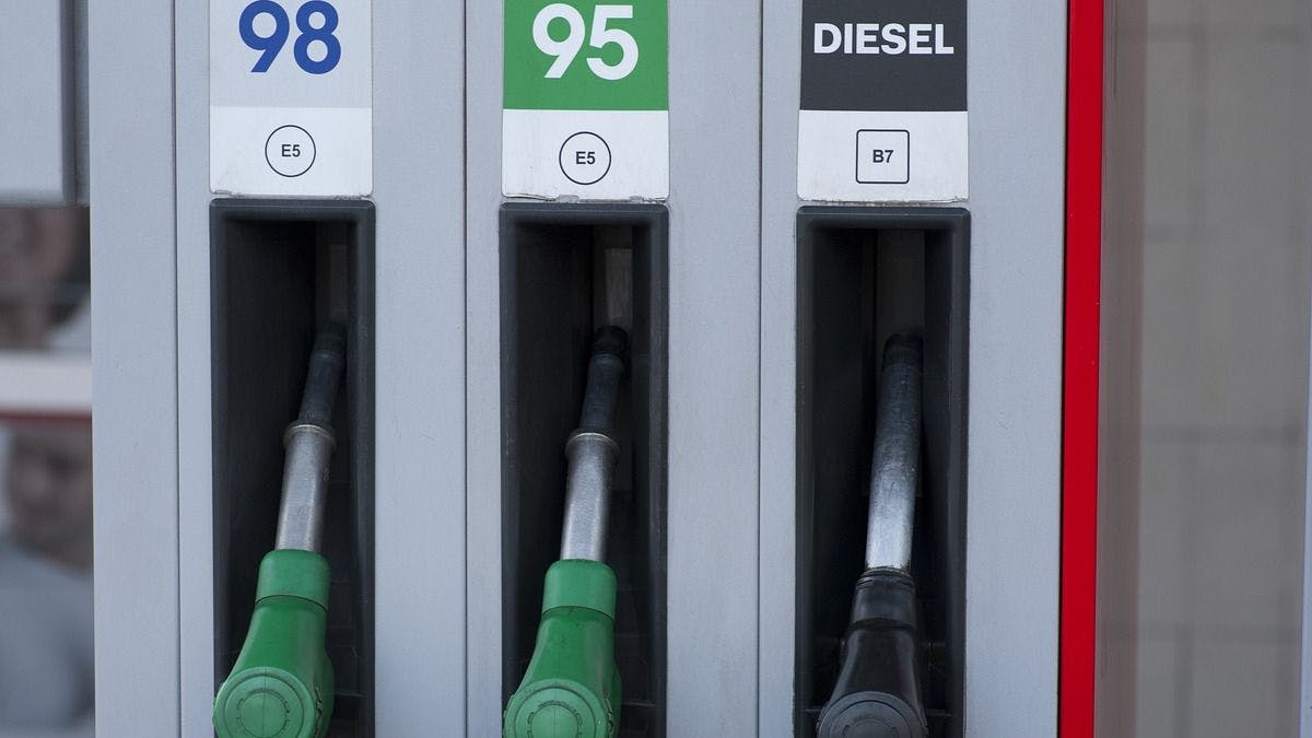 Стало известно, когда упадут цены на бензин и дизель