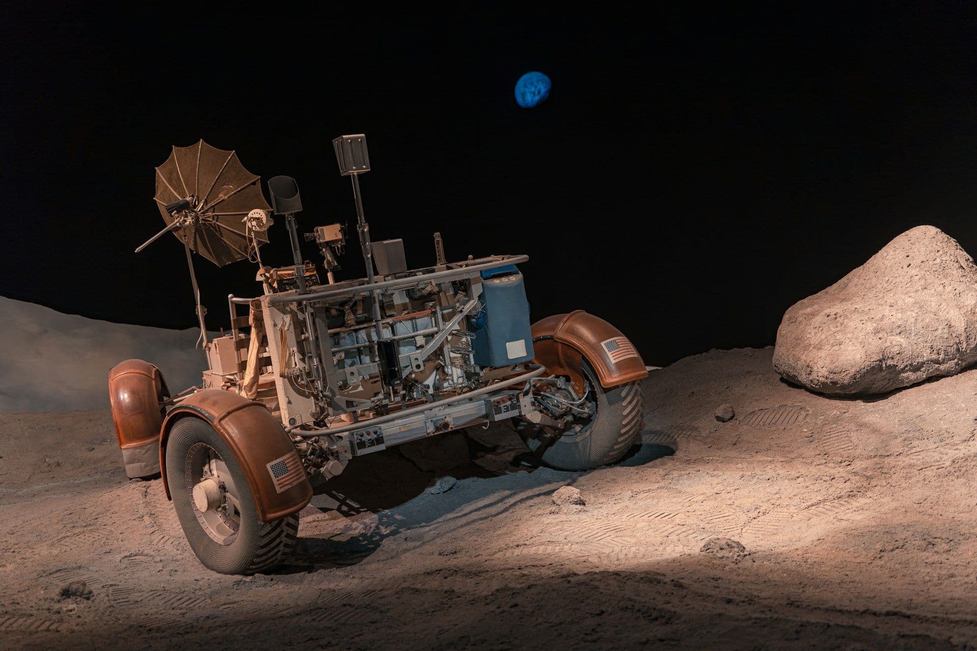 Moon rover