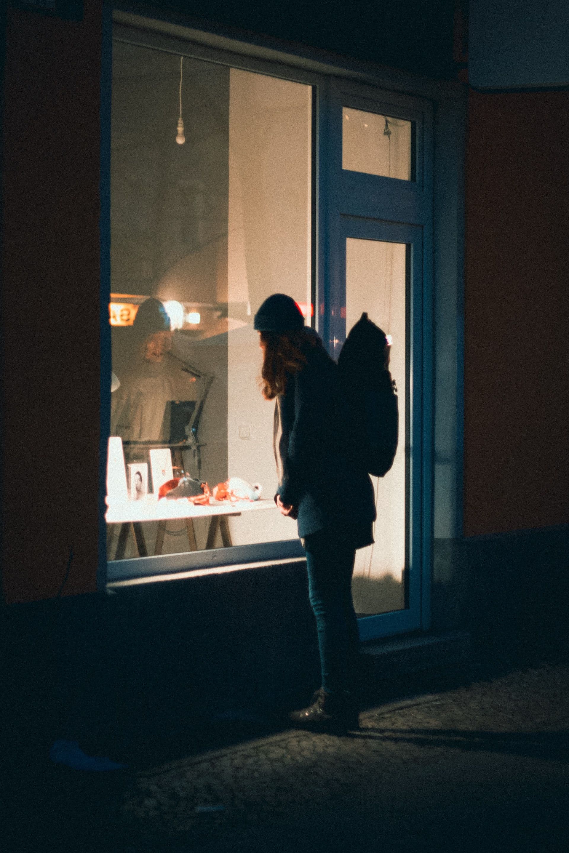 Luxembourgers delay major purchases due to low confidence in market