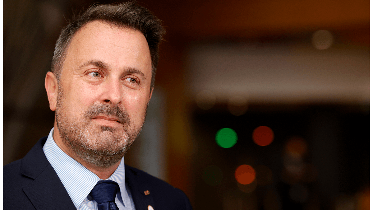 Премьер-министр Люксембурга отказался от диплома из-за обвинений в плагиате