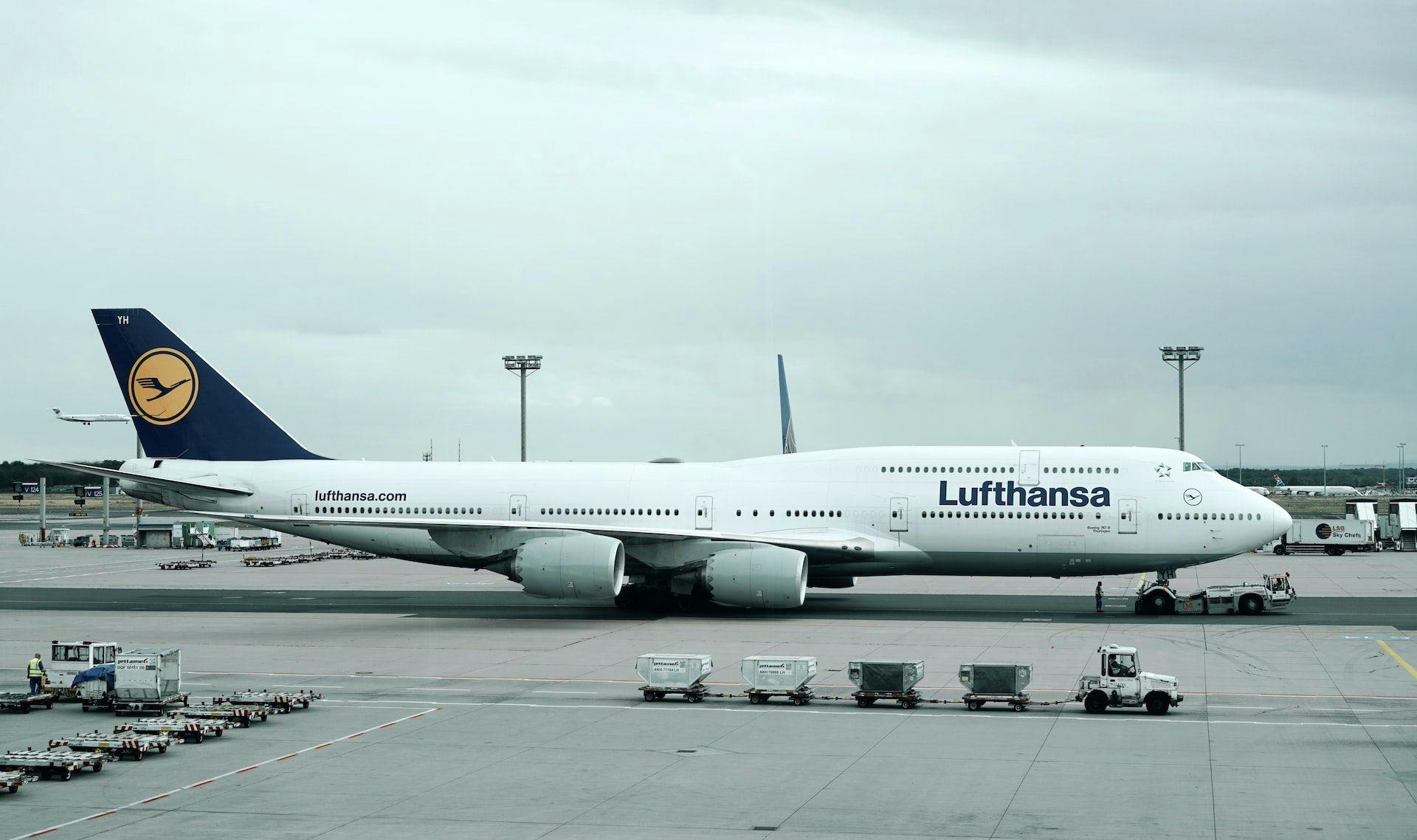 Lufthansa отменила 800 рейсов за день, возможны отмены люксембургских маршрутов