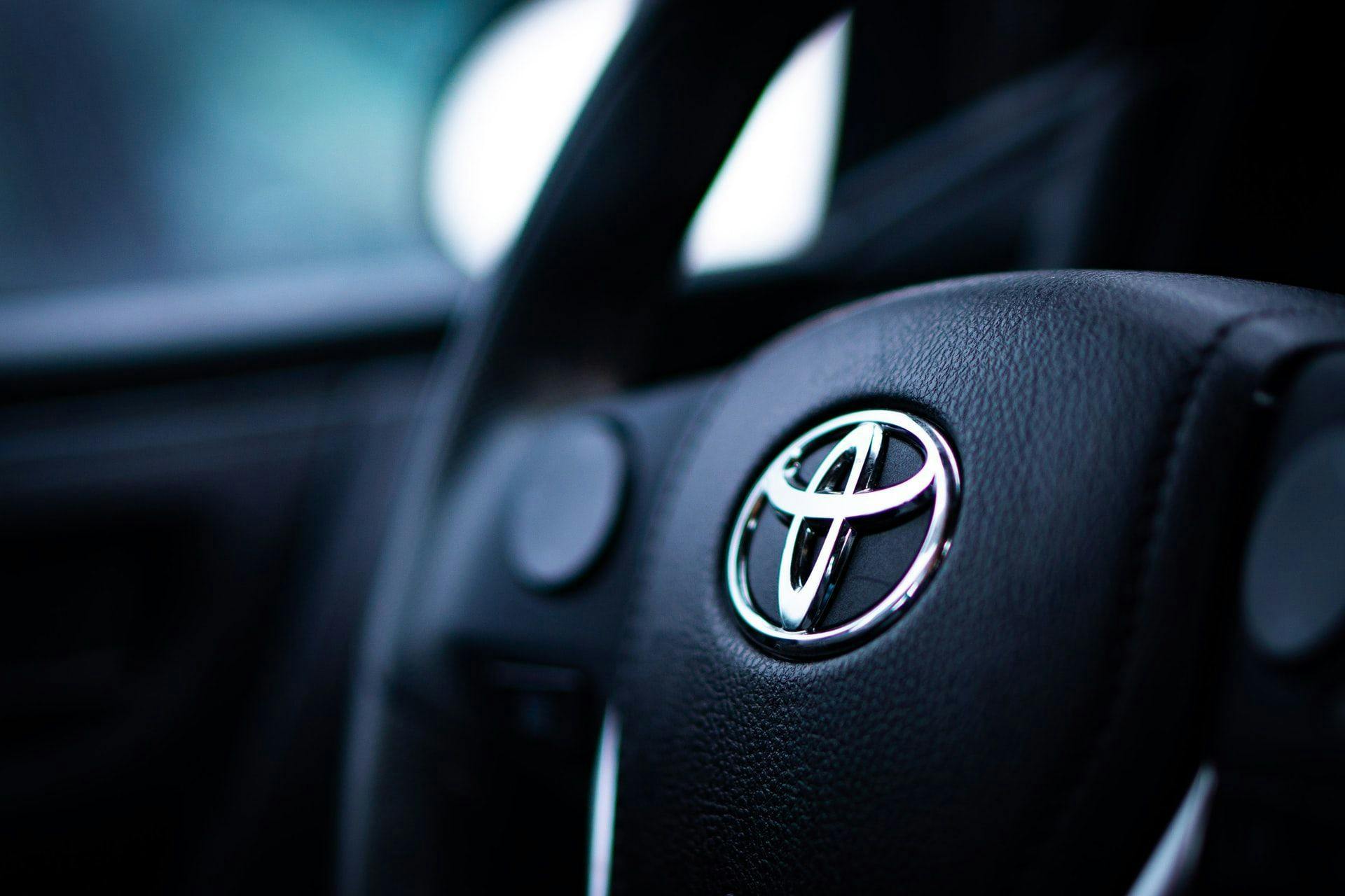 Toyota снова сокращает производство из-за нехватки деталей