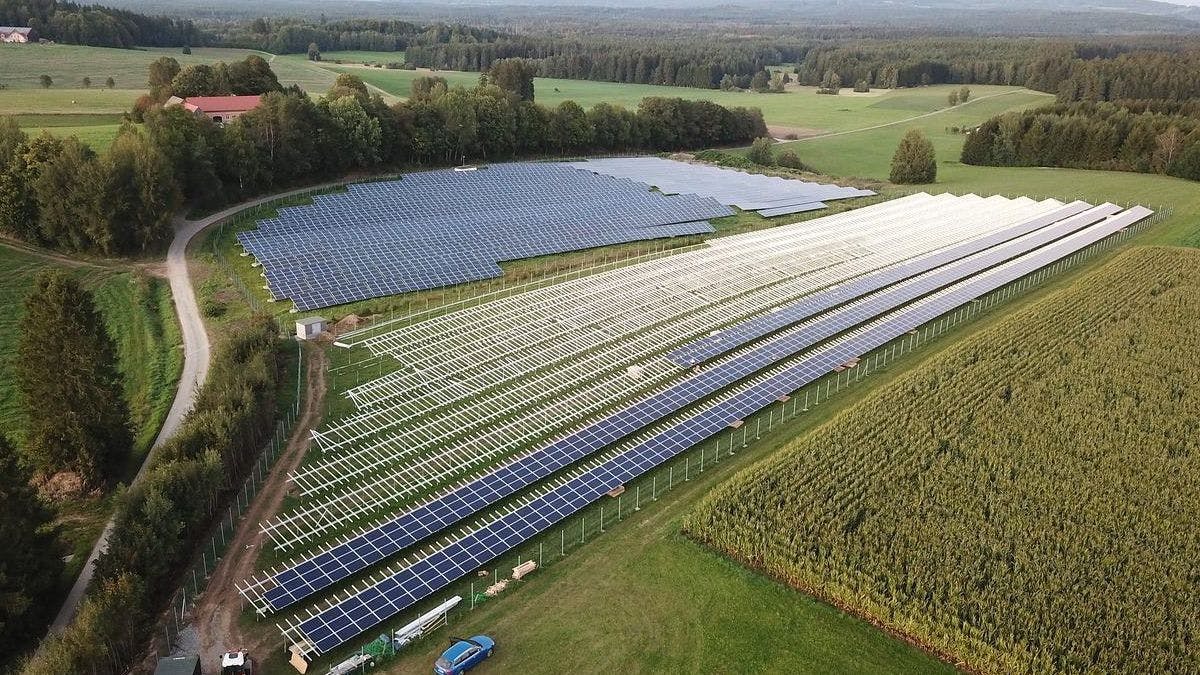 Завод по производству солнечных панелей открылся в Люксембурге