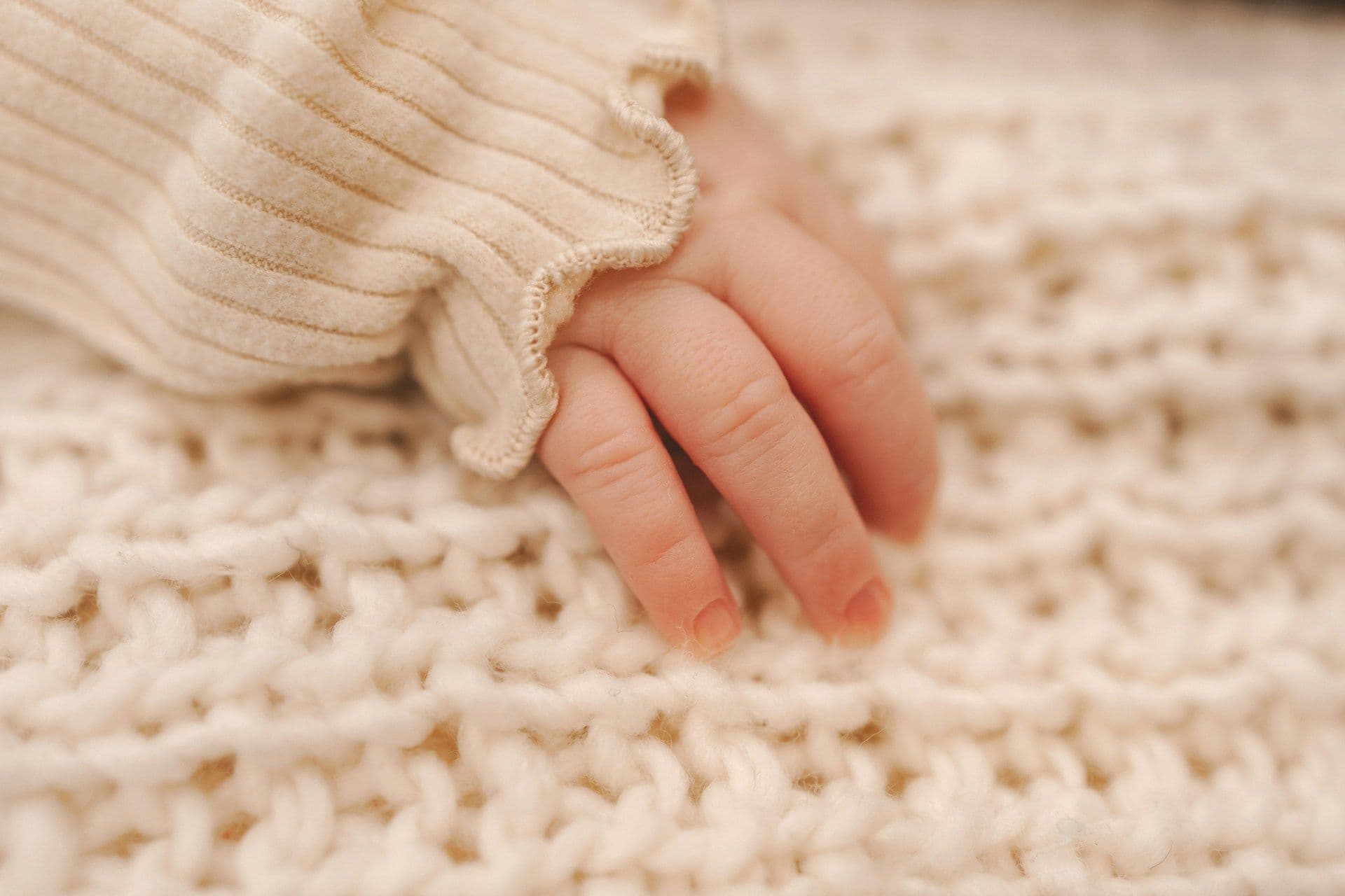 Baby Hotline service in Luxembourg