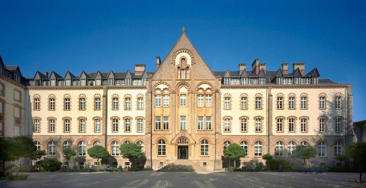 University of Luxembourg Limpertsberg Campus, source: University of Luxembourg, Faculty of Law, Economics and Finance Facebook Page
