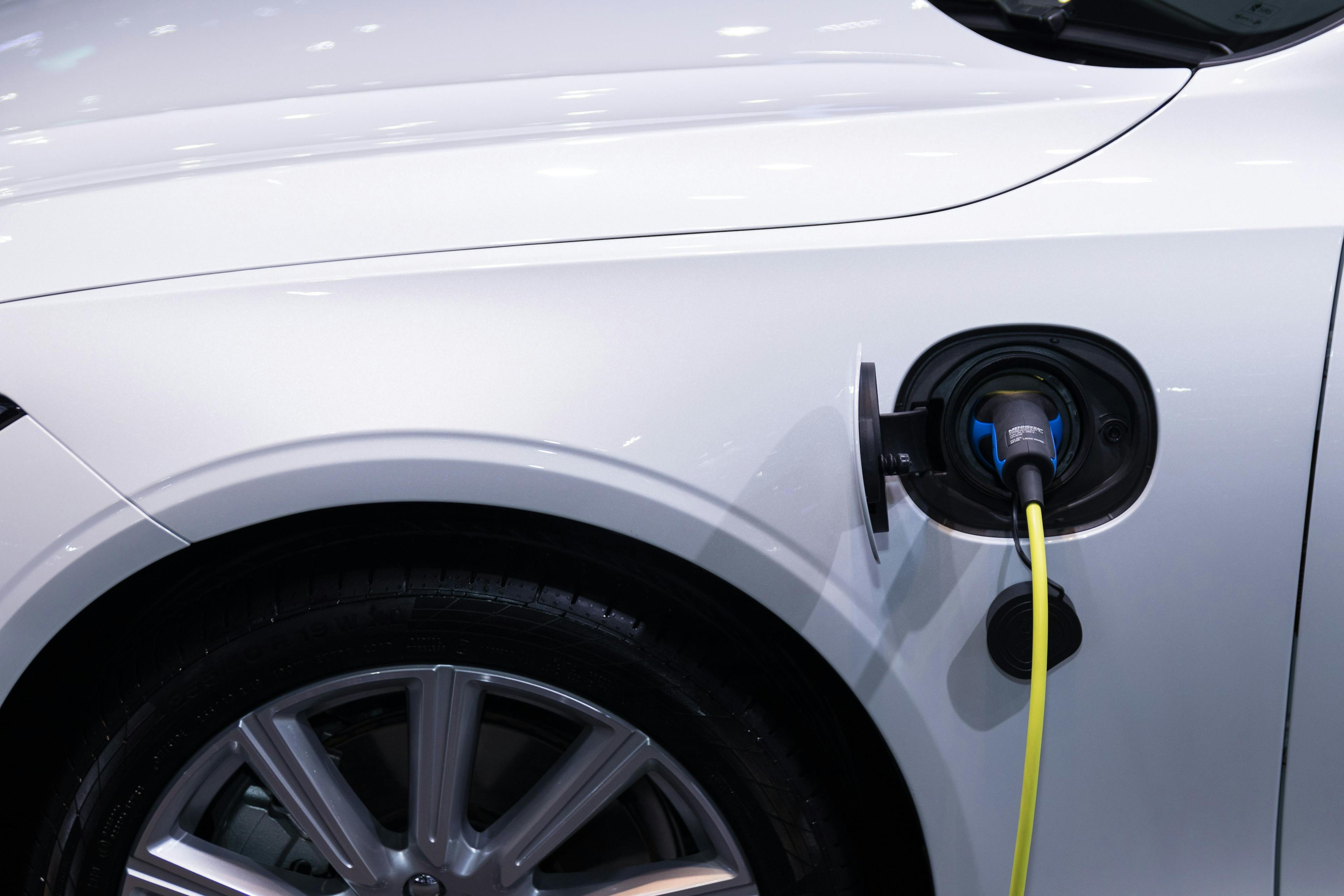 The government will more strongly support the electric vehicle sector